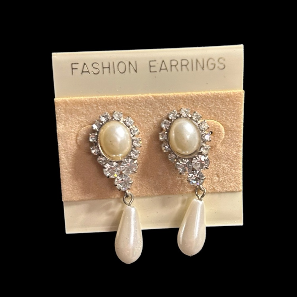 Diamond & Pearl TearDrop Earrings